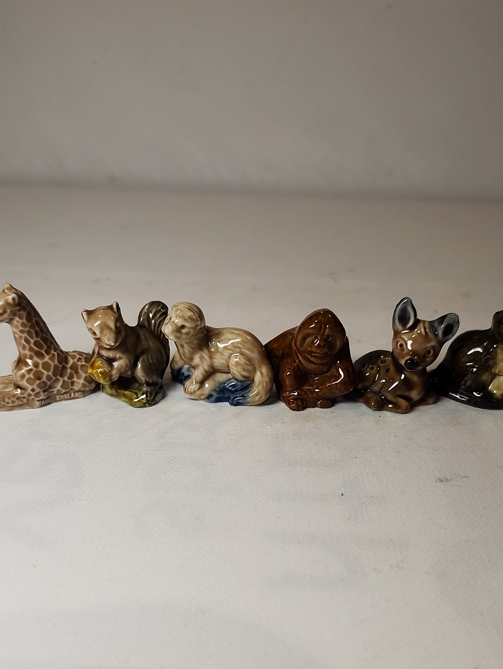 Vitage Wade England Figurine Set Of 7